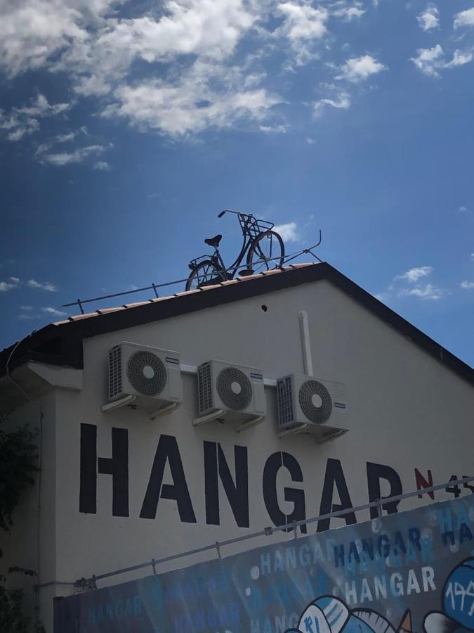 Hangar Apartments Изола Экстерьер фото