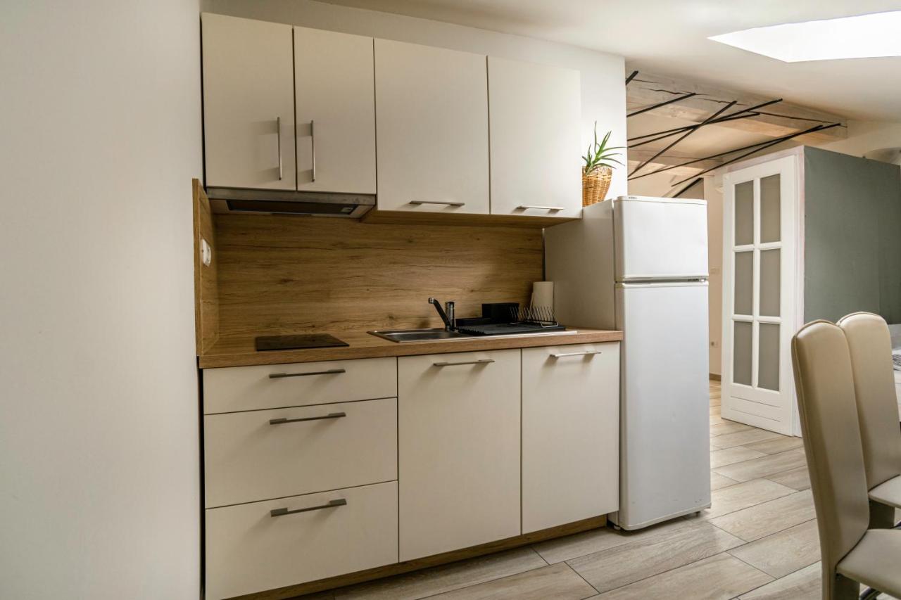 Hangar Apartments Изола Экстерьер фото