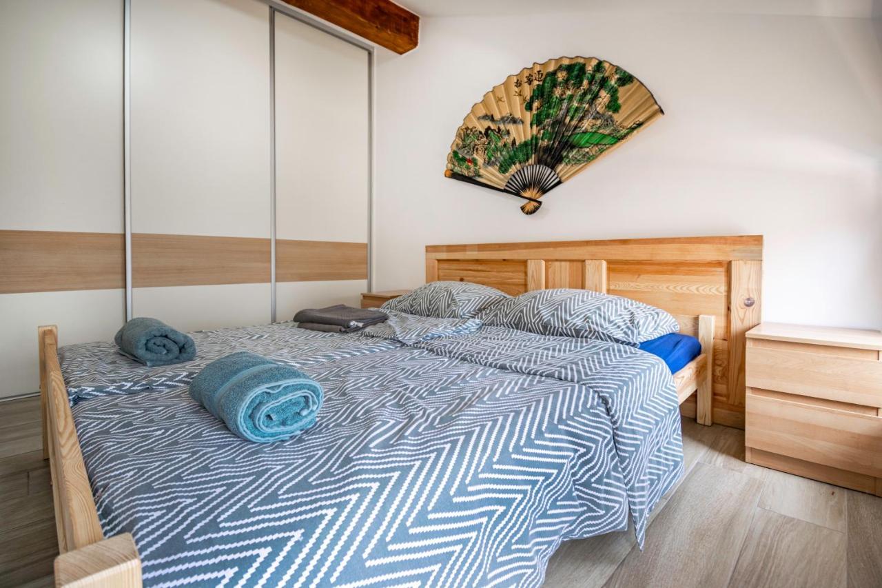 Hangar Apartments Изола Экстерьер фото